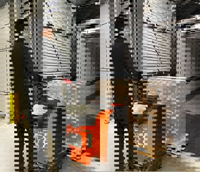 1700560489383